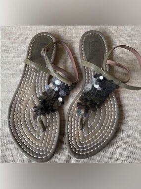 belle sigerson morrison flats leather sandals 
Size 8 B